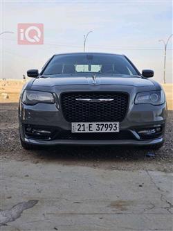 کرایسلەر 300